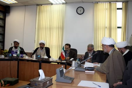 گزارش سی و دومین نشست شورای مدیران گروه‌های تاریخ قم